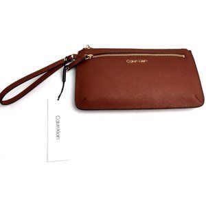 Calvin Klein SAFFIANO WRISTLET